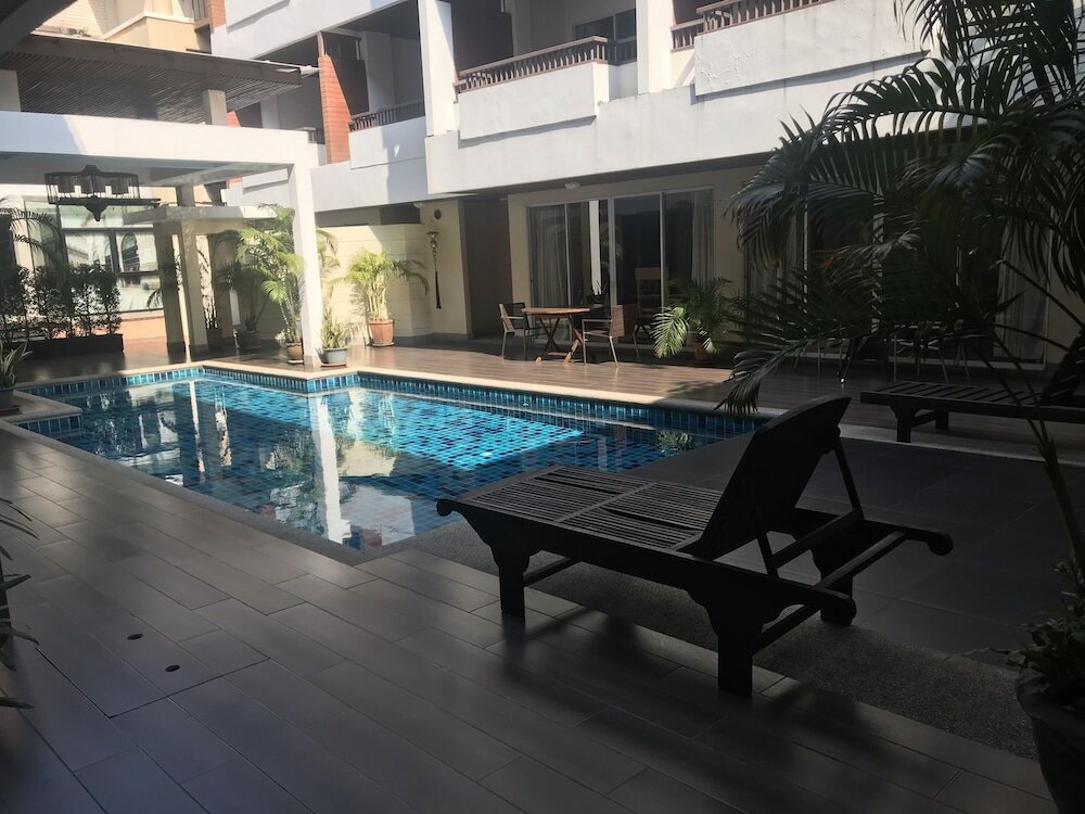 Фото Chateau Dale Boutique Residence