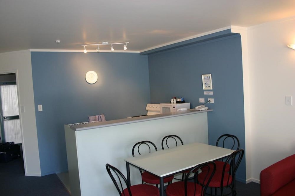 Фото Fenton Court Motel