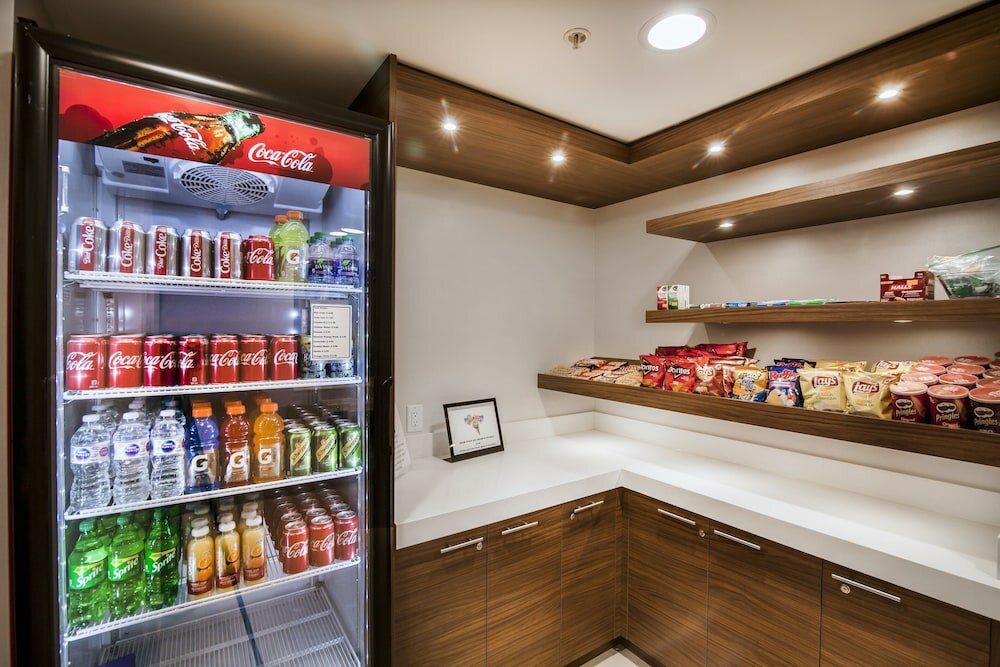 Фото Holiday Inn Express & Suites Langley