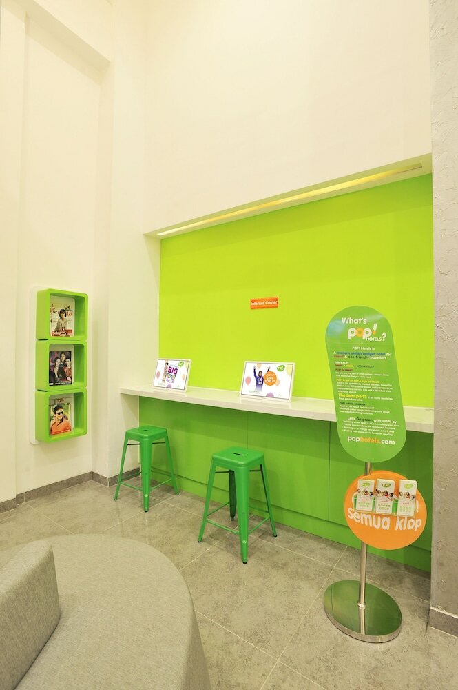Фото Pop! Hotel Diponegoro Surabaya