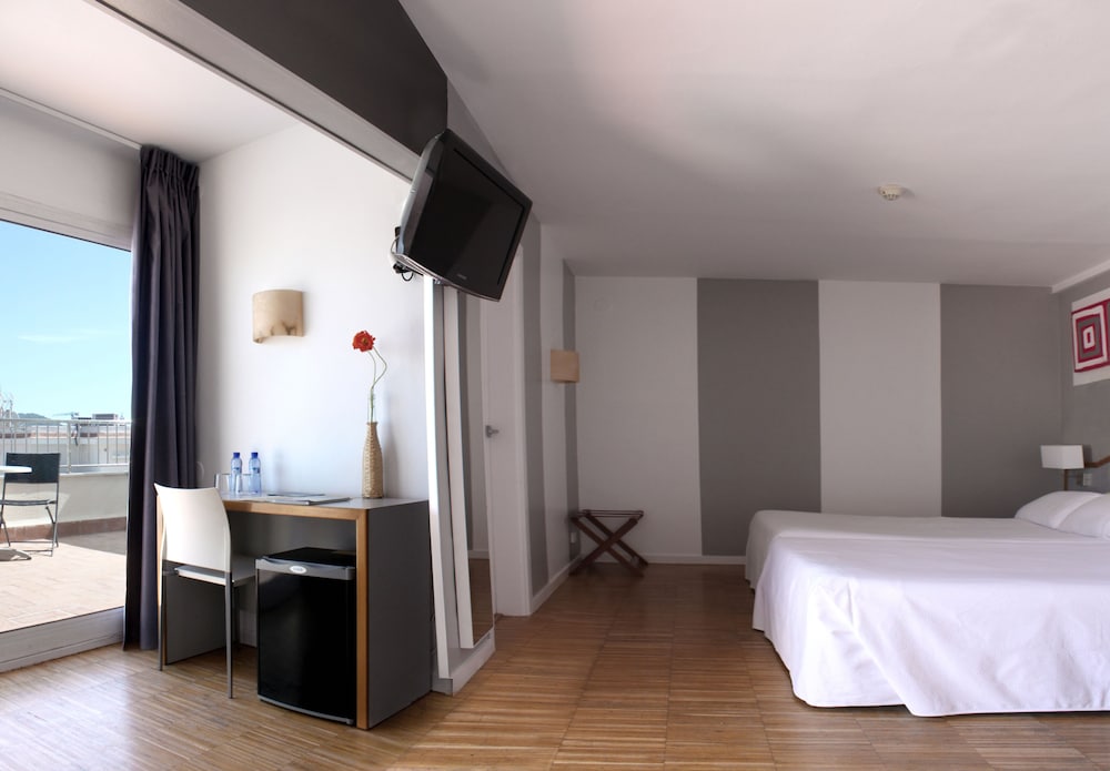 Фото Hotel Subur