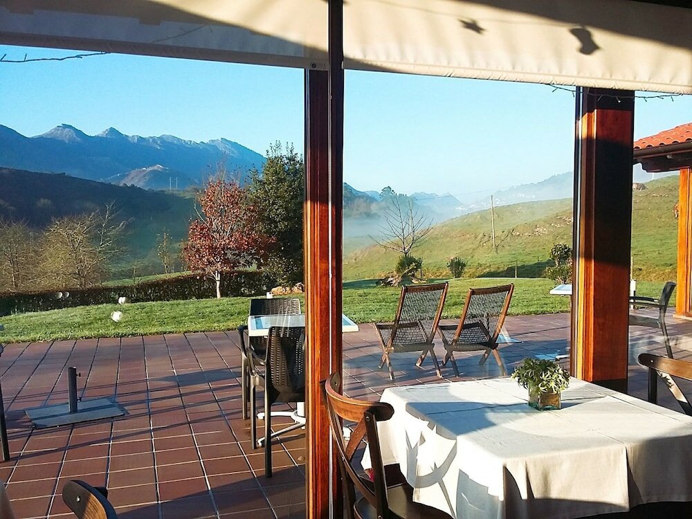 Фото Hotel Puerta del Oriente