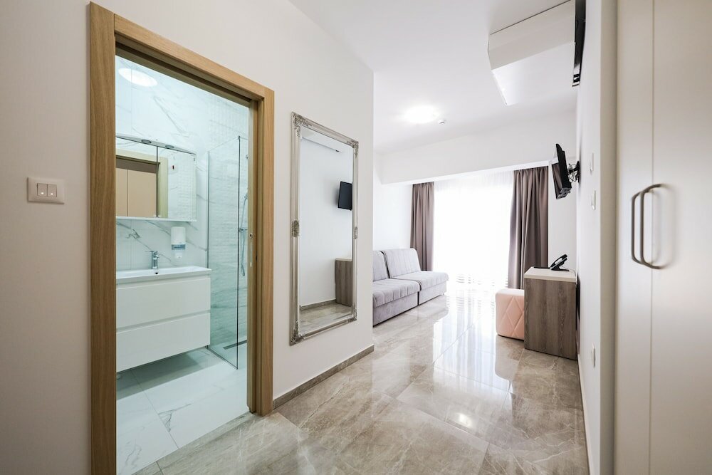 Фото Hotel Lucija