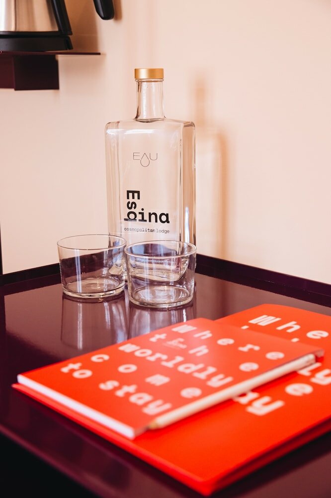 Фото Esqina Cosmopolitan Lodge