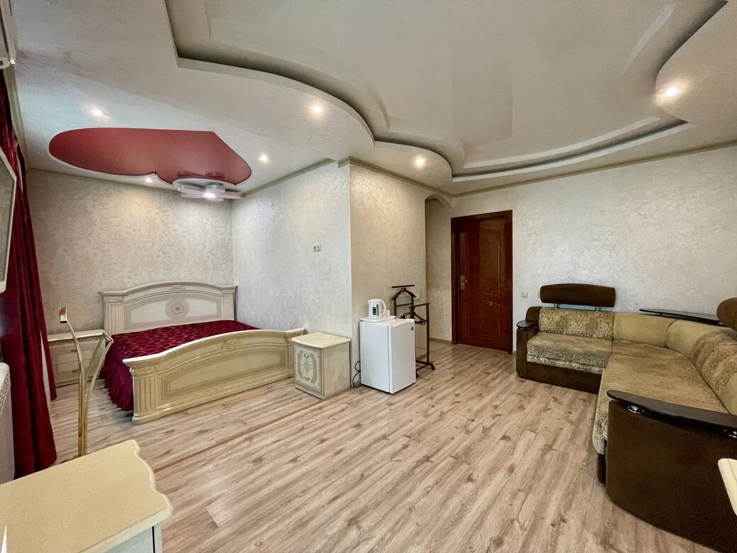 Фото Эллаиса