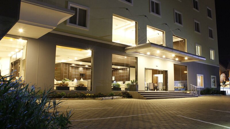 Гостиница Shoregate Hotels в Лагосе