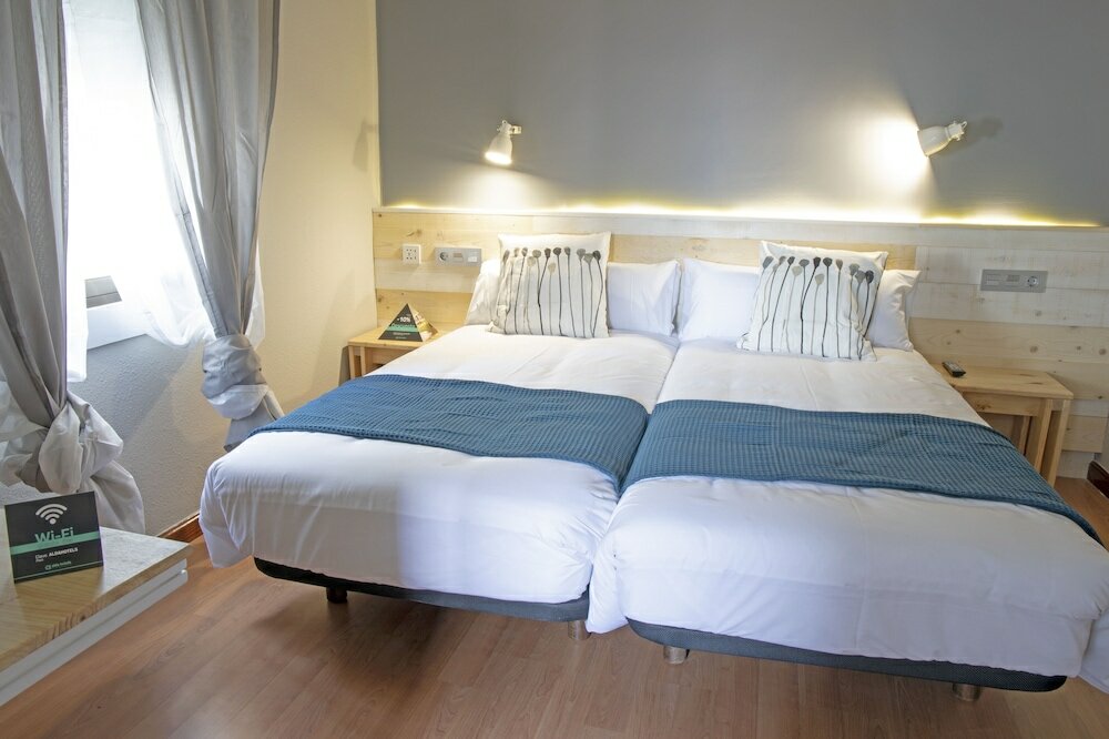 Фото Hotel Alda Centro Ponferrada