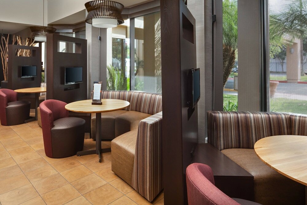 Фото Courtyard by Marriott Costa Mesa South Coast Metro
