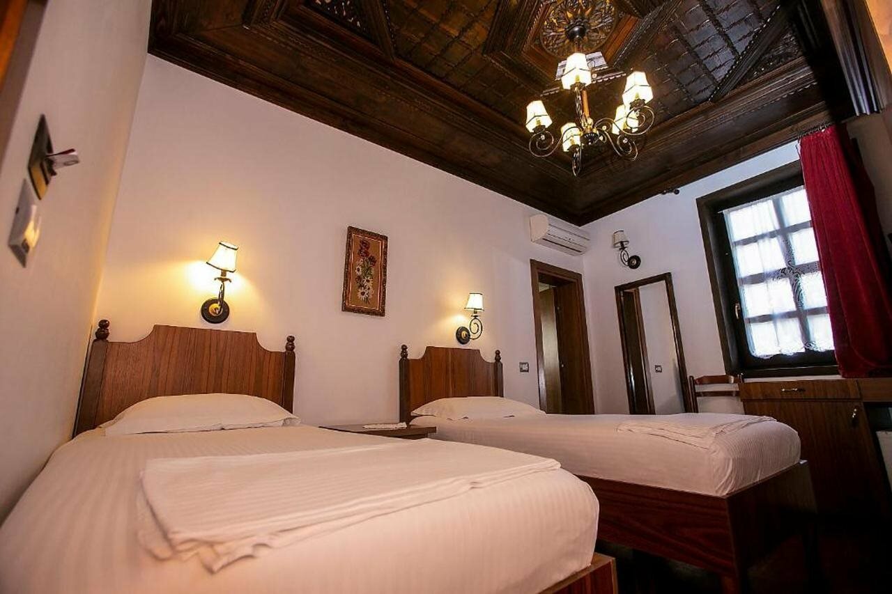 Фото Hotel Onufri