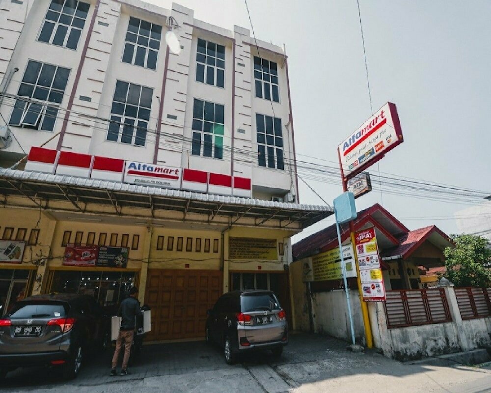 Hotel RedDoorz @ Japaris, Medan, photo