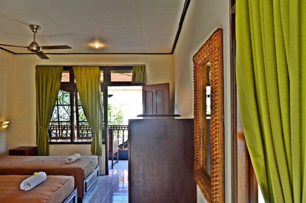 Фото Yulia 2 Homestay Sanur Guesthouse