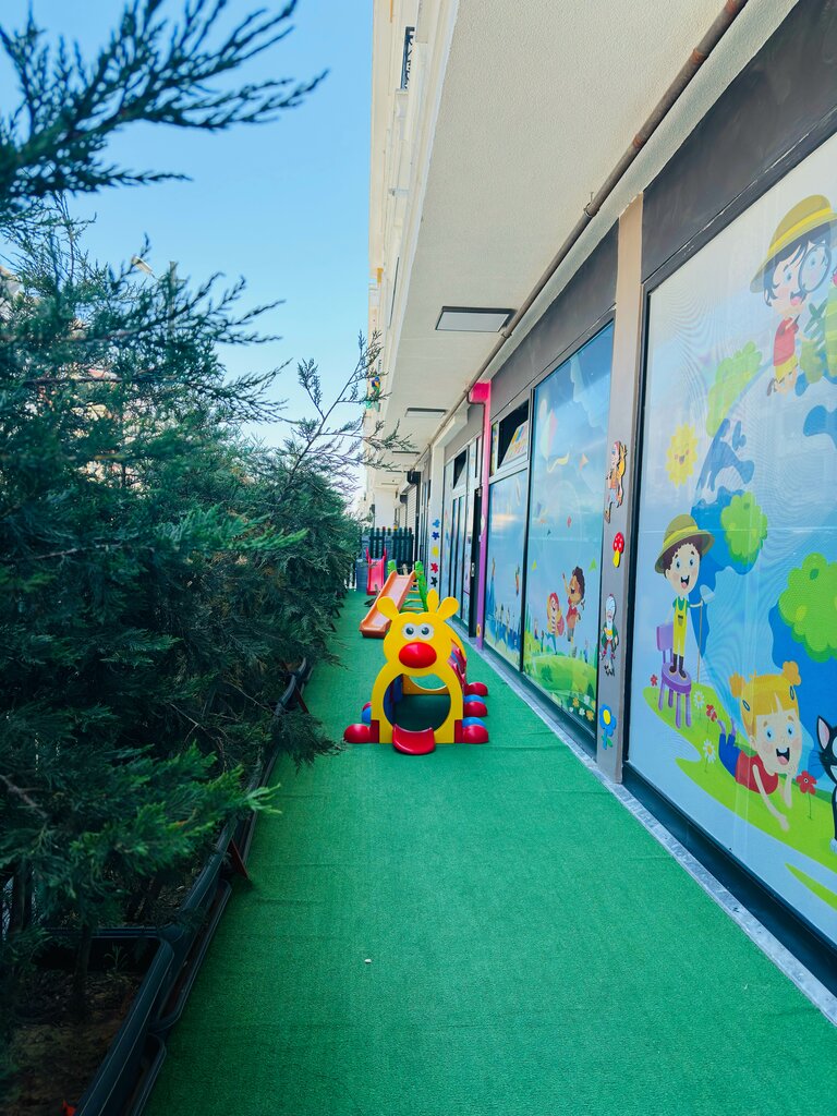 Jardín de infancia, guardería Private Airy Little Ones Kindergarten, , foto