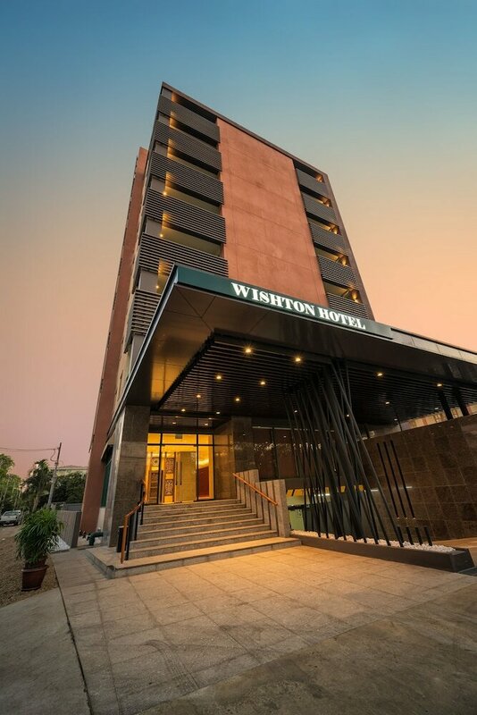 Гостиница Wishton Hotel Yangon в Янгоне