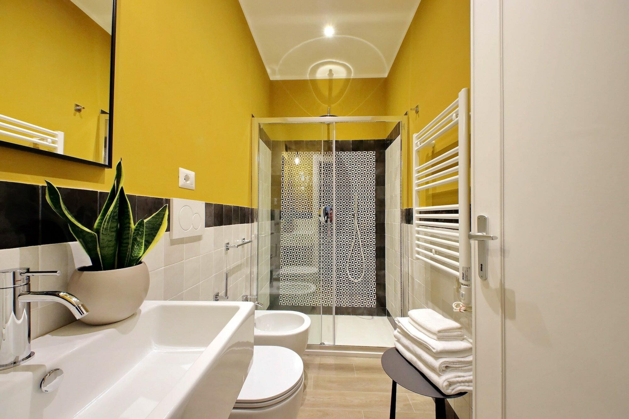 Фото Monti Apartments - My Extra Home