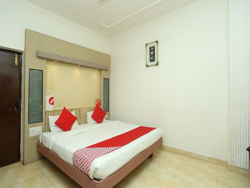 Фото Oyo 18429 Hotel Sai President