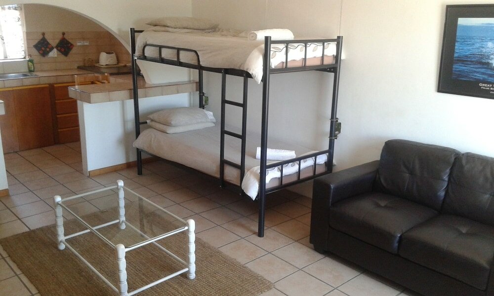 Фото Oom Piet Self Catering Accomodation