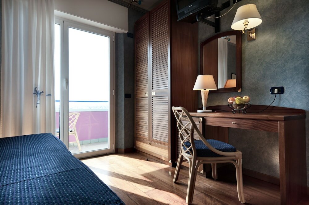 Фото Hotel Atilius