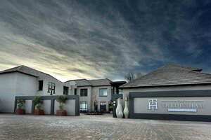 Гостиница The Tredenham Boutique Hotel