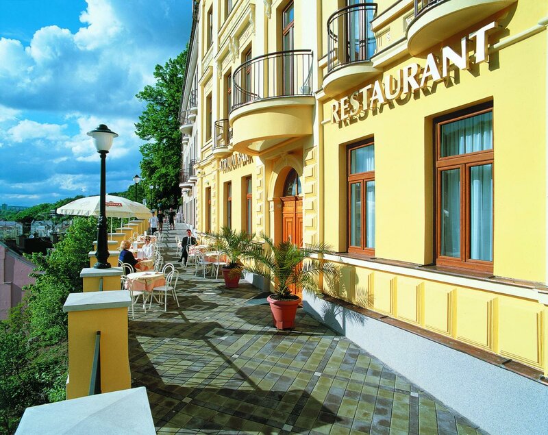 Гостиница Wellness Hotel Jean De Carro в Карловых Варах