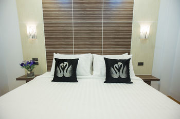 Фото The S. G Hotel