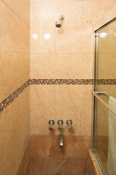 Фото New Kingston Guest Apartment V