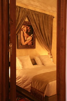 Фото Riad Claire Fontaine