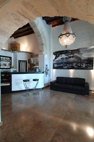 Фото Ucciardhome Hotel