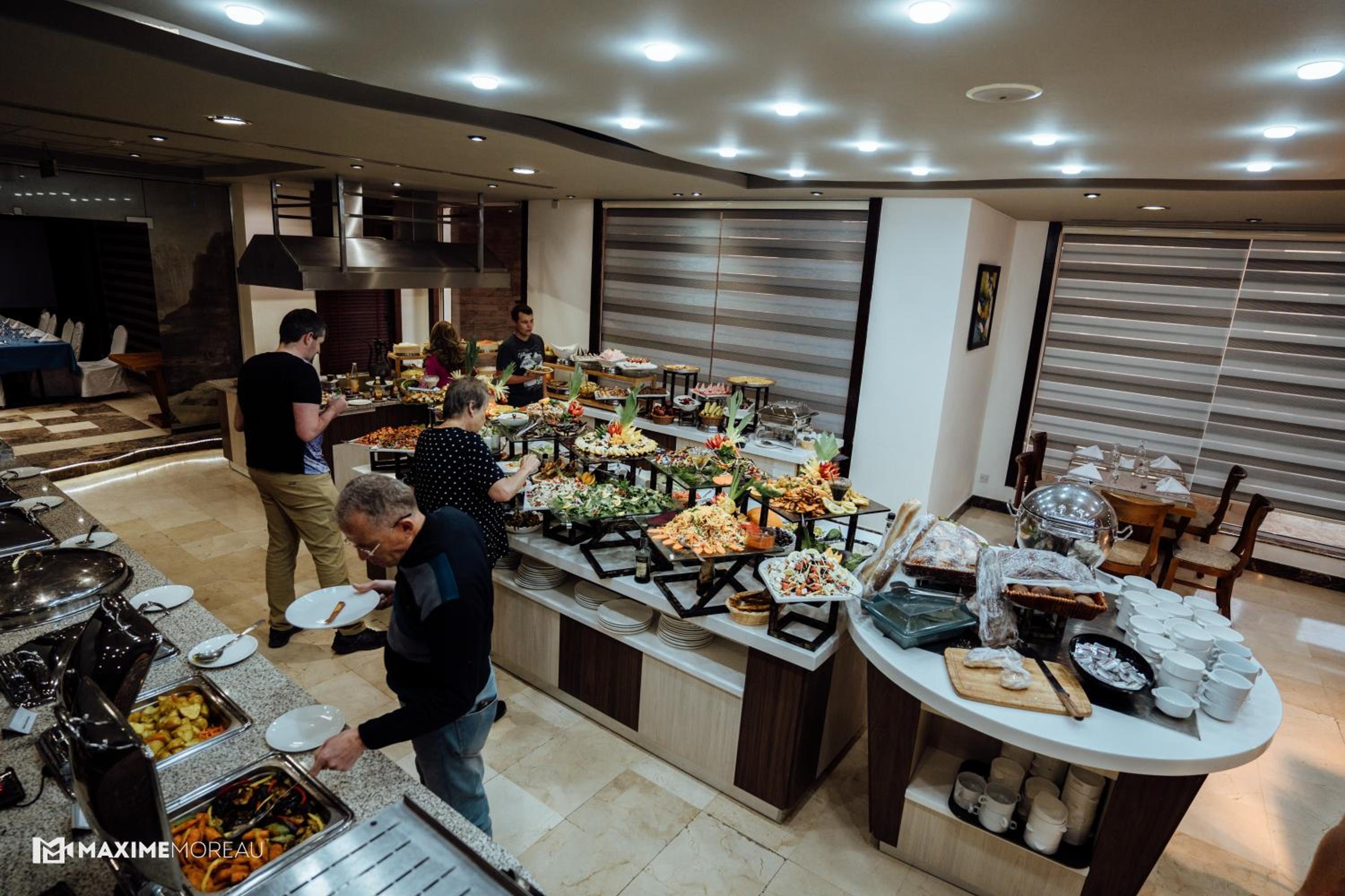 Фото Petra Moon Hotel