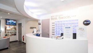 Гостиница Privilège Hôtel & Apparts Eurociel Centre Comédie