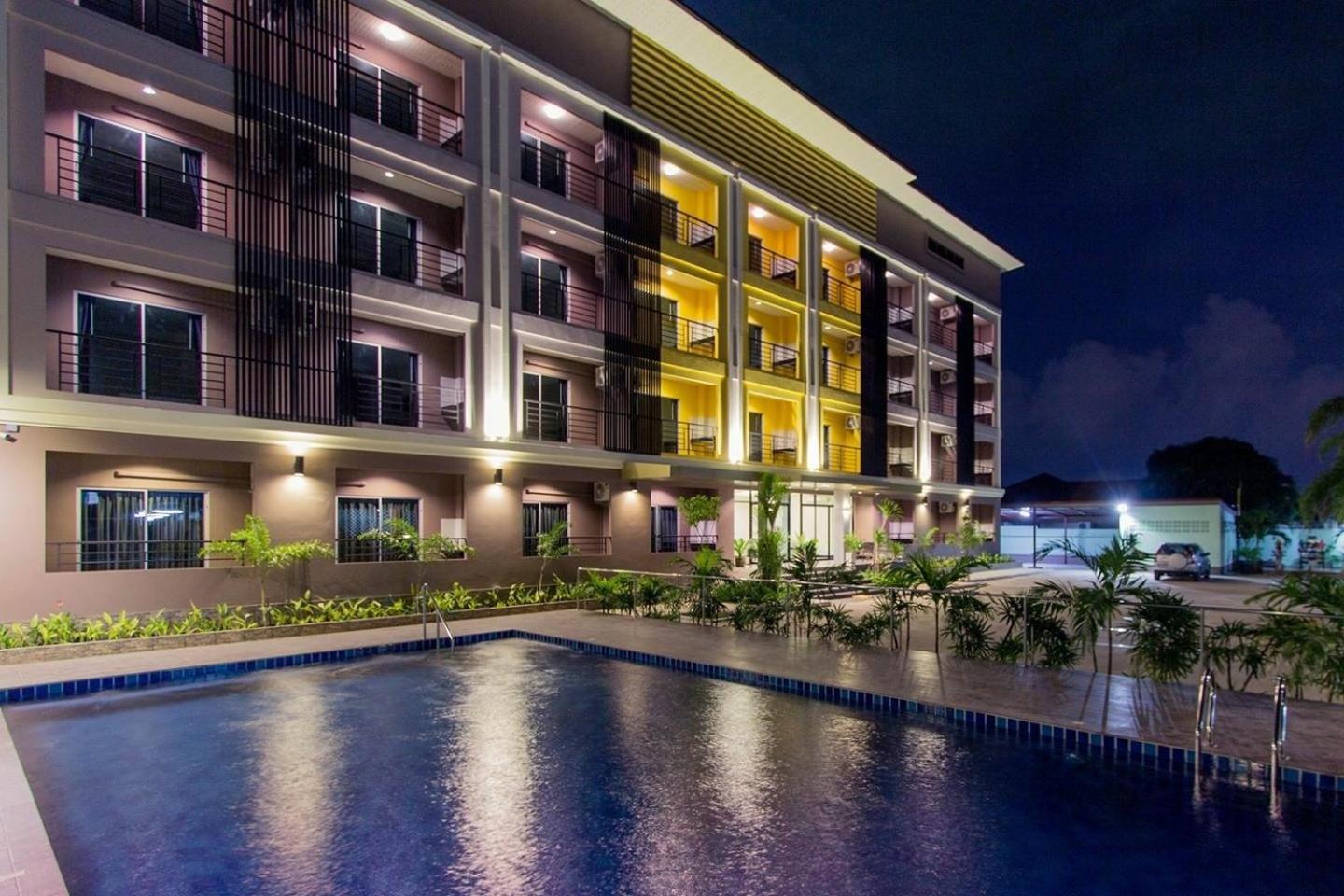 Фото отеля 1