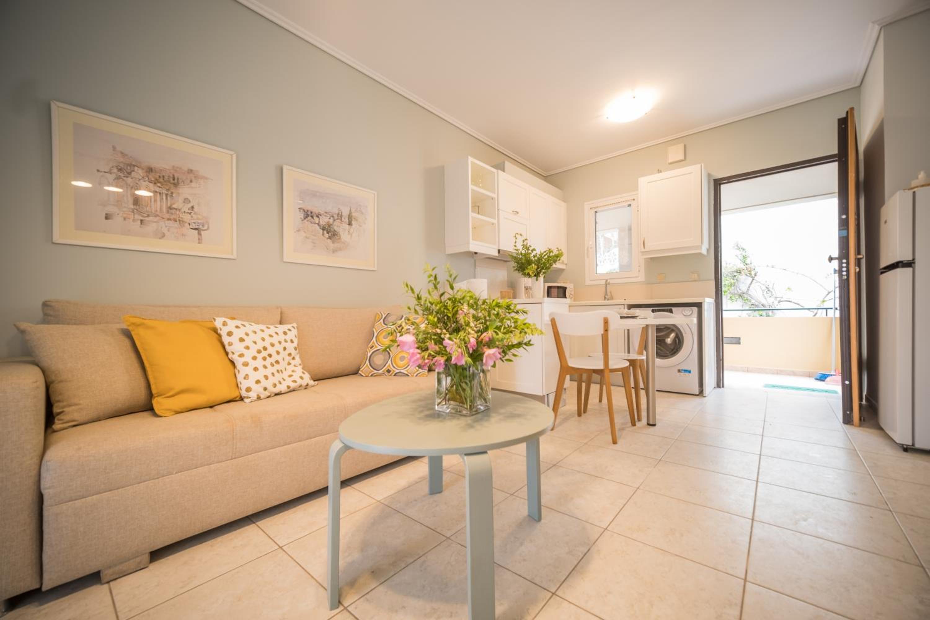 Фото Barbati Bay Elegant Apartments