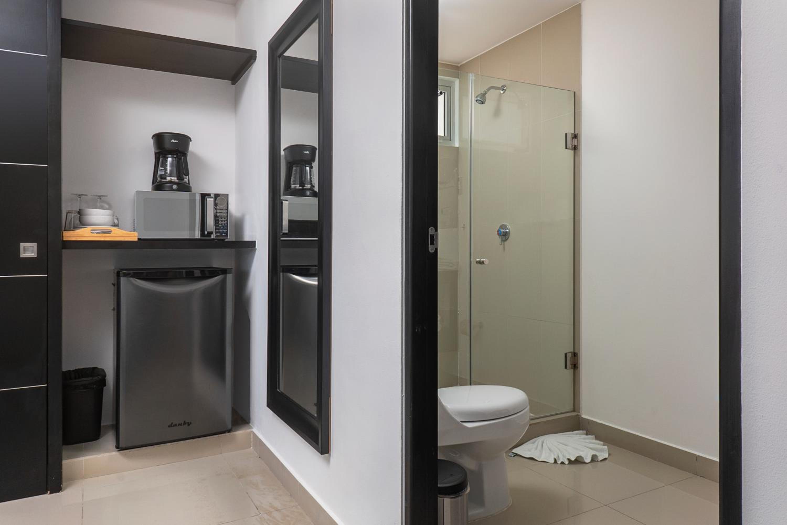 Фото Suites Malecon Cancun Torre Vancouver