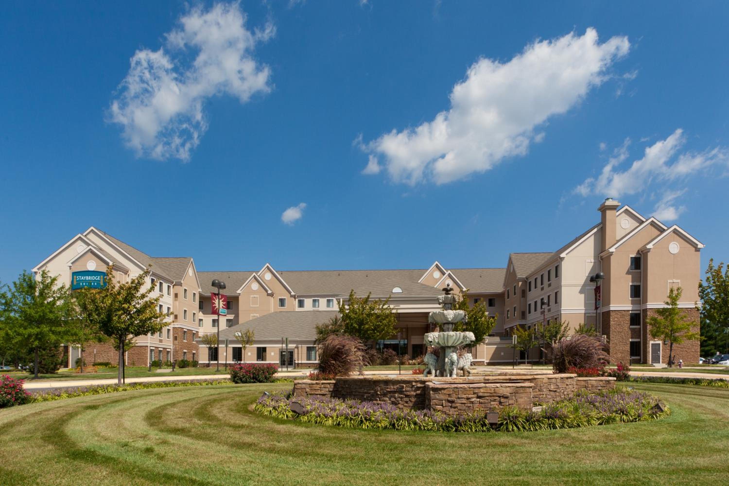 Фото Staybridge Suites Chantilly - Dulles Airport, an Ihg Hotel