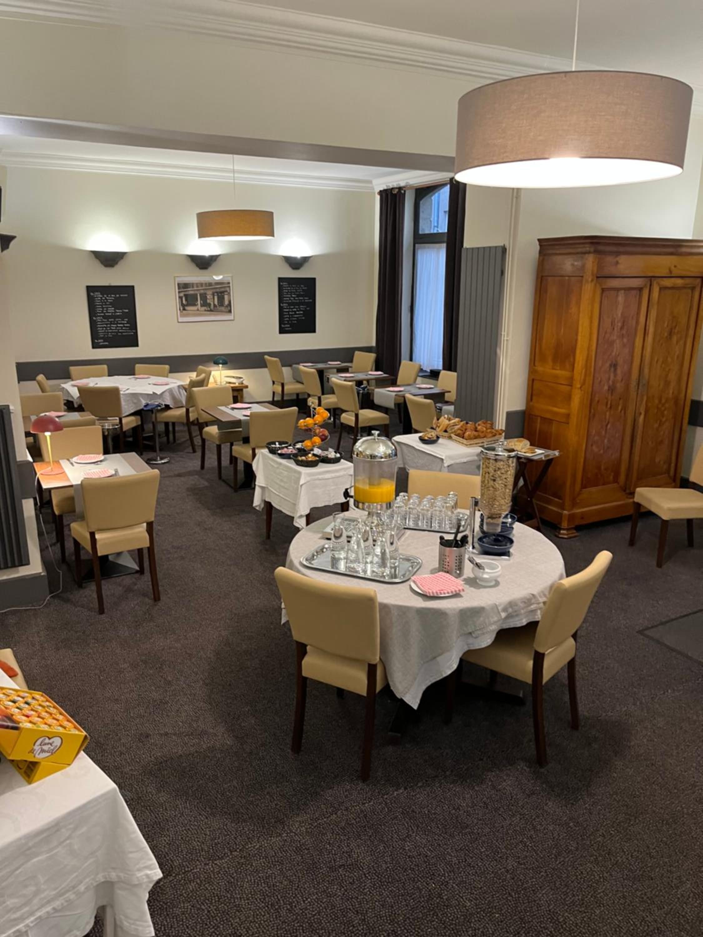 Фото Hotel Armoricaine