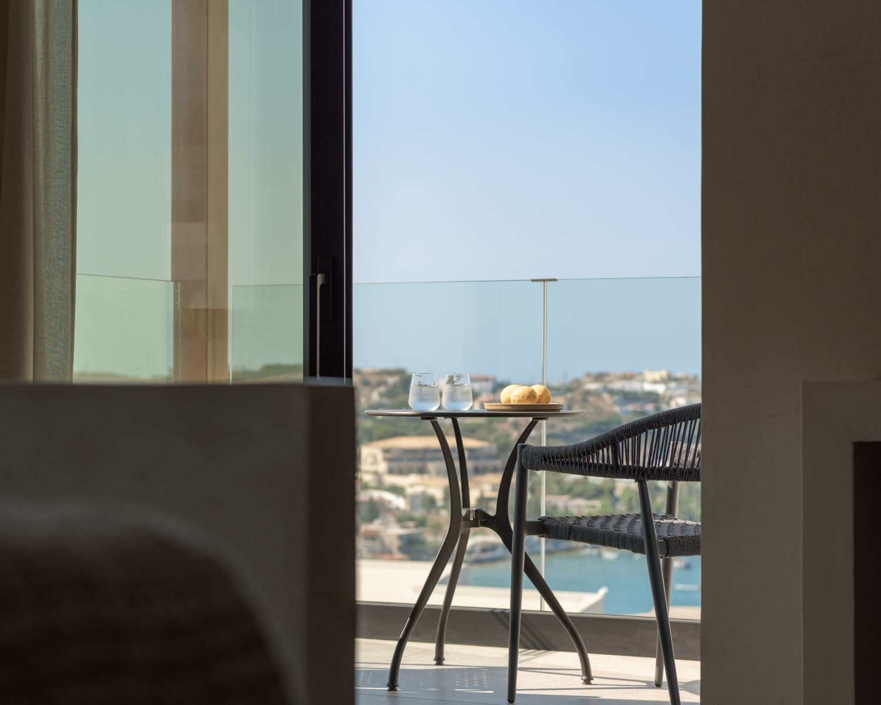 Фото Irida Hotel