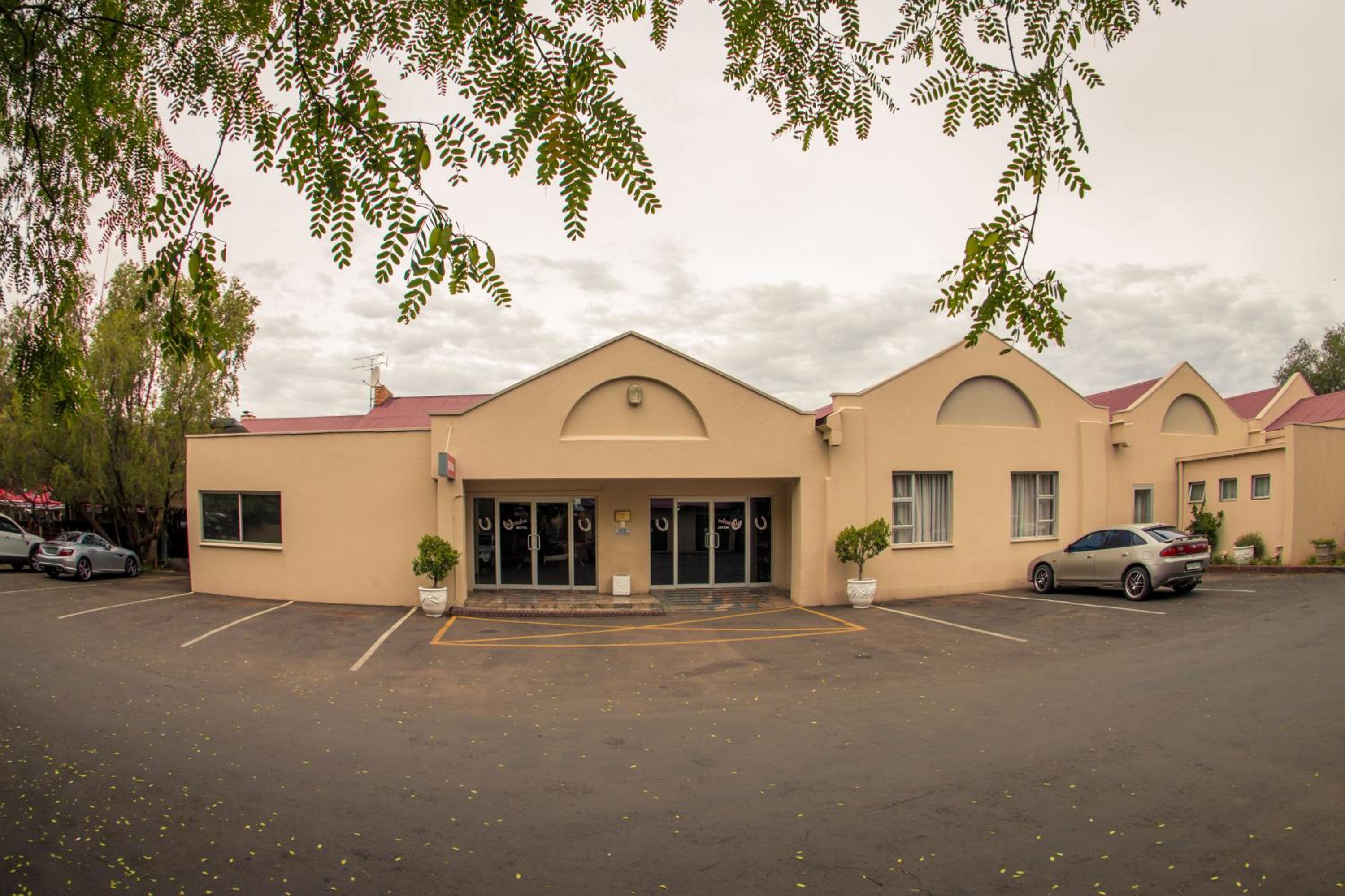 Фото Horseshoe Inn