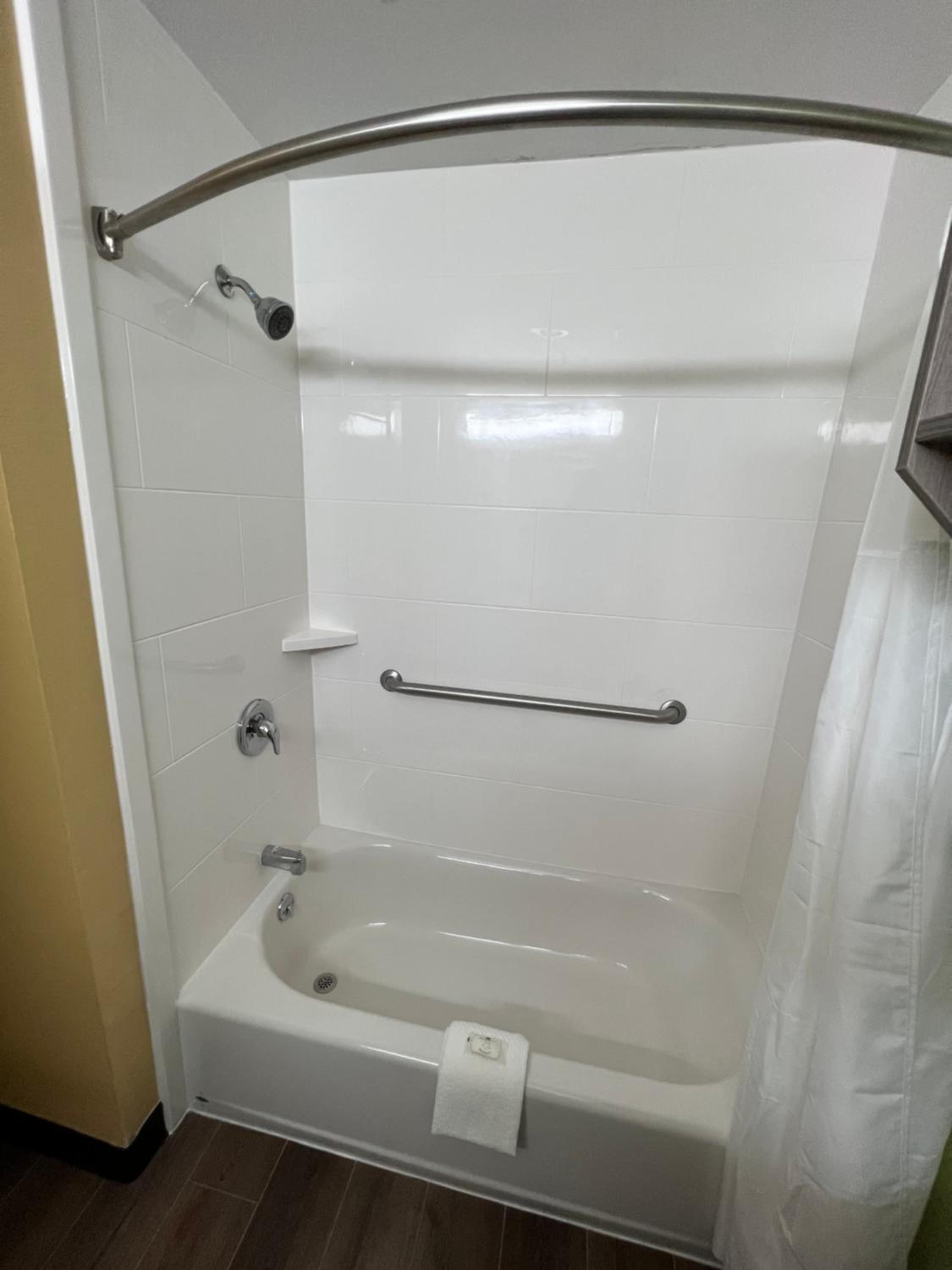 Фото Super 8 by Wyndham Bay City