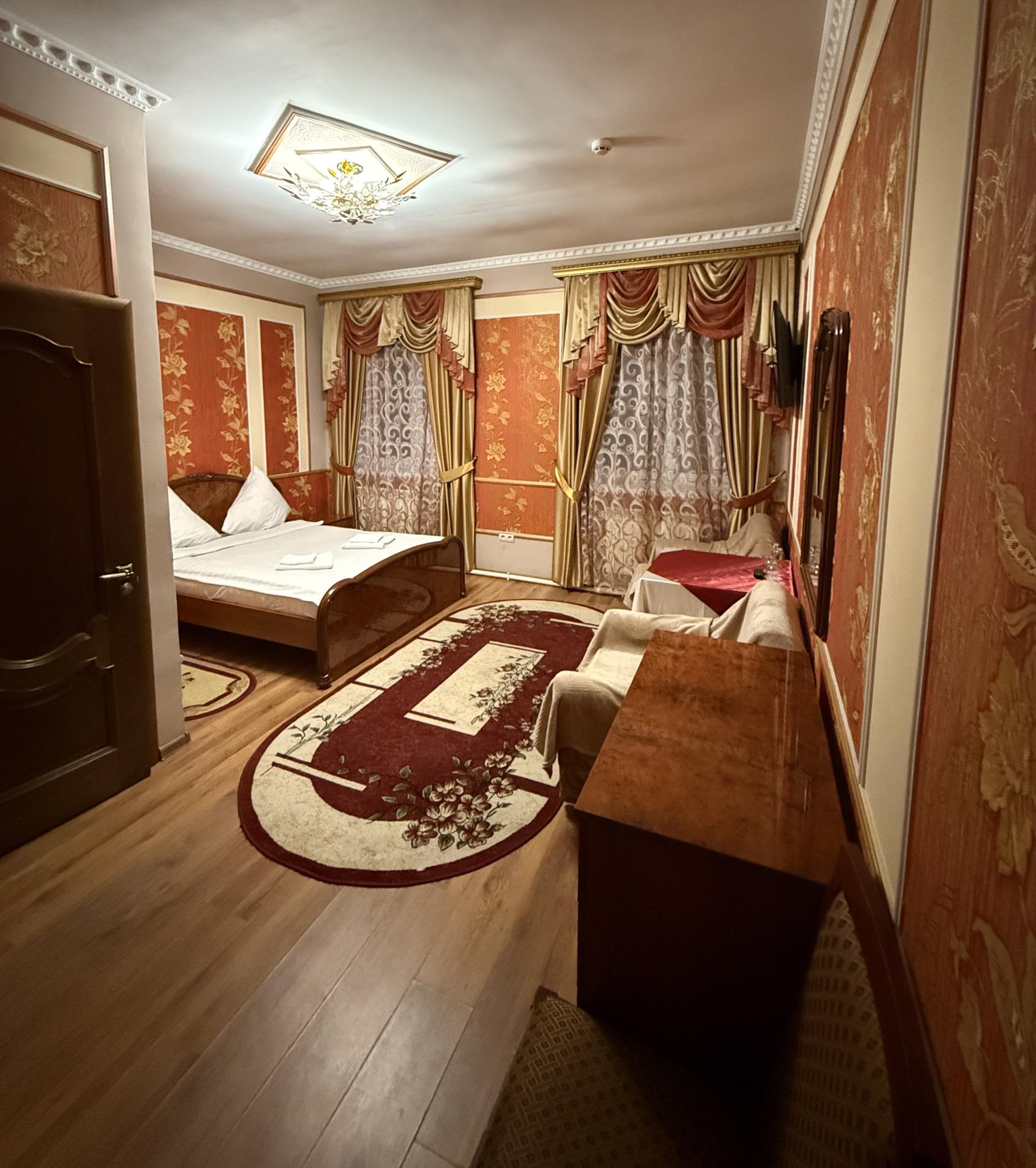 Фото отеля 2