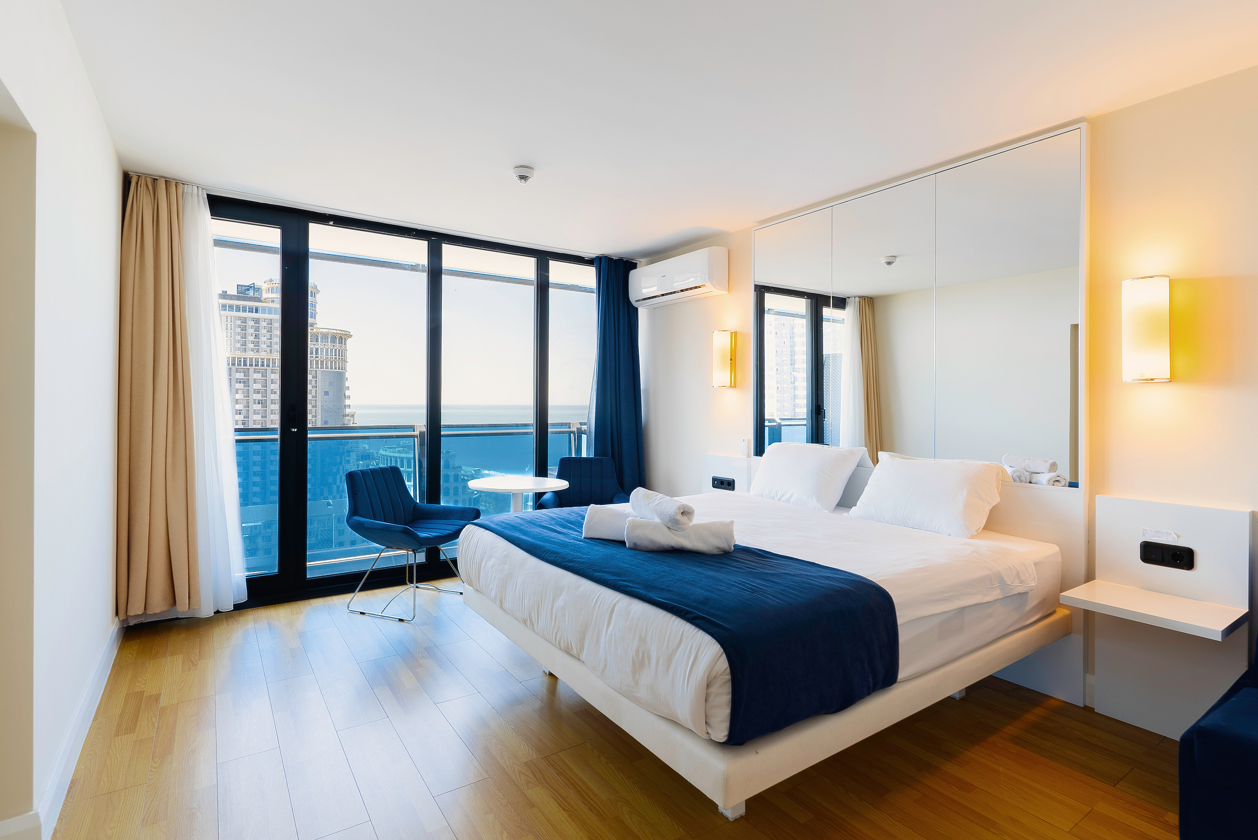 Фото Grand City Apartments