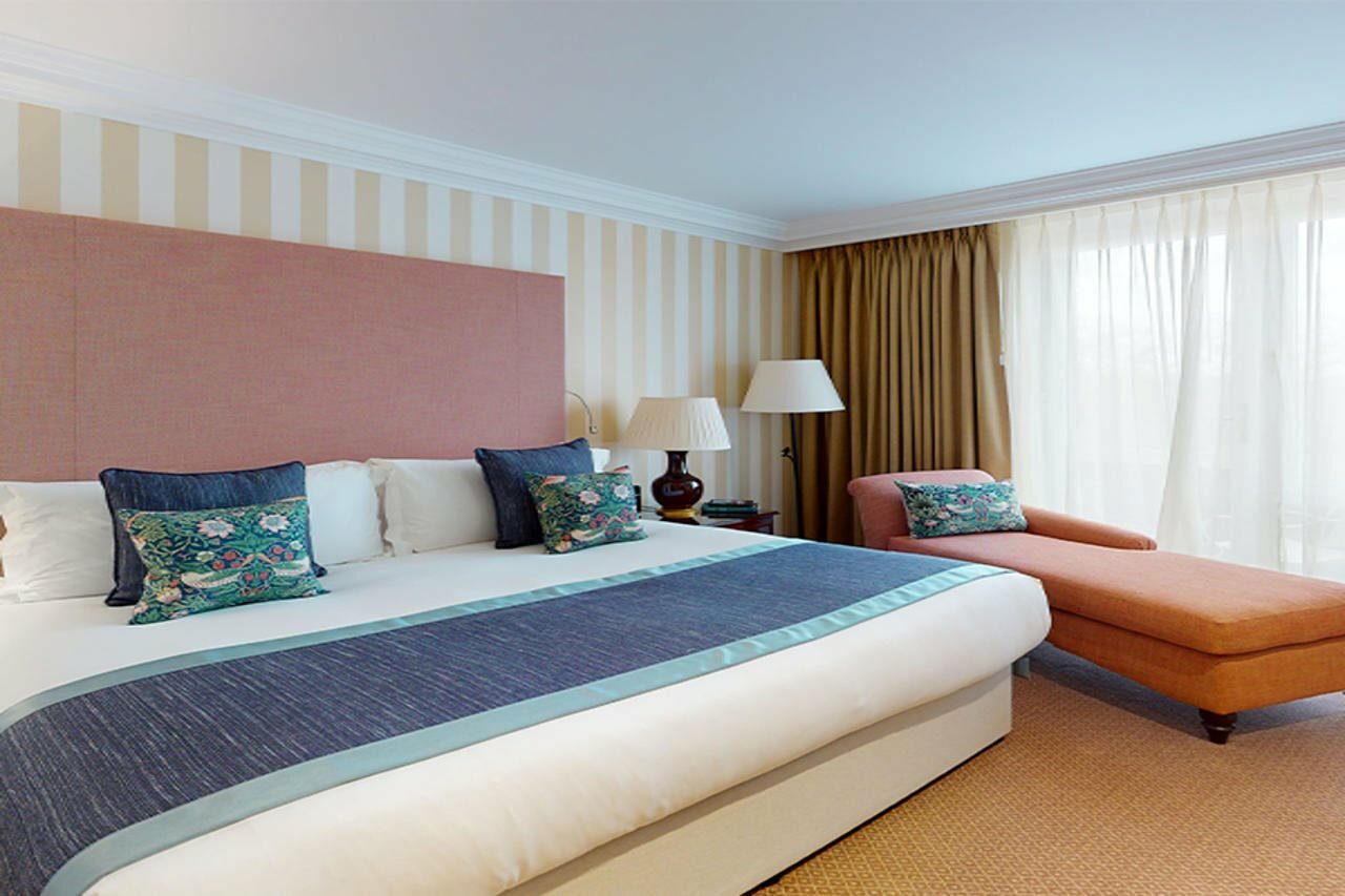 Фото Cheval Thorney Court