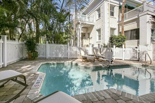 Внешний вид отеля Weatherstation Inn в Ки-Уэсте, фото 5