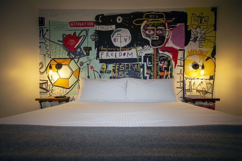 Фото Crash Hotel Squamish