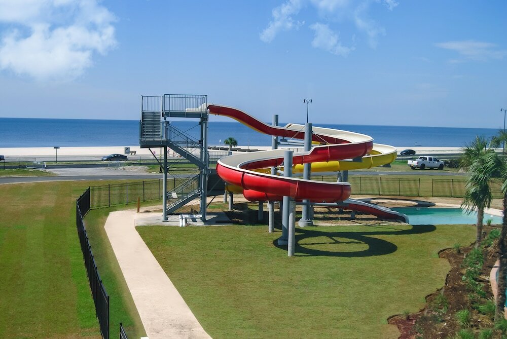 Фото Oasis Resort Gulfport