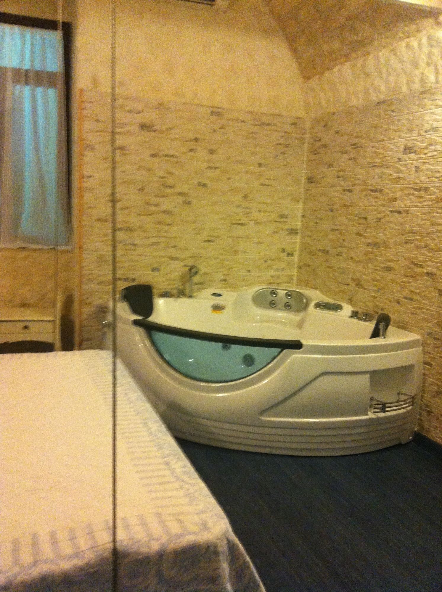 Фото Only for two Giumbabulla Home and SPA