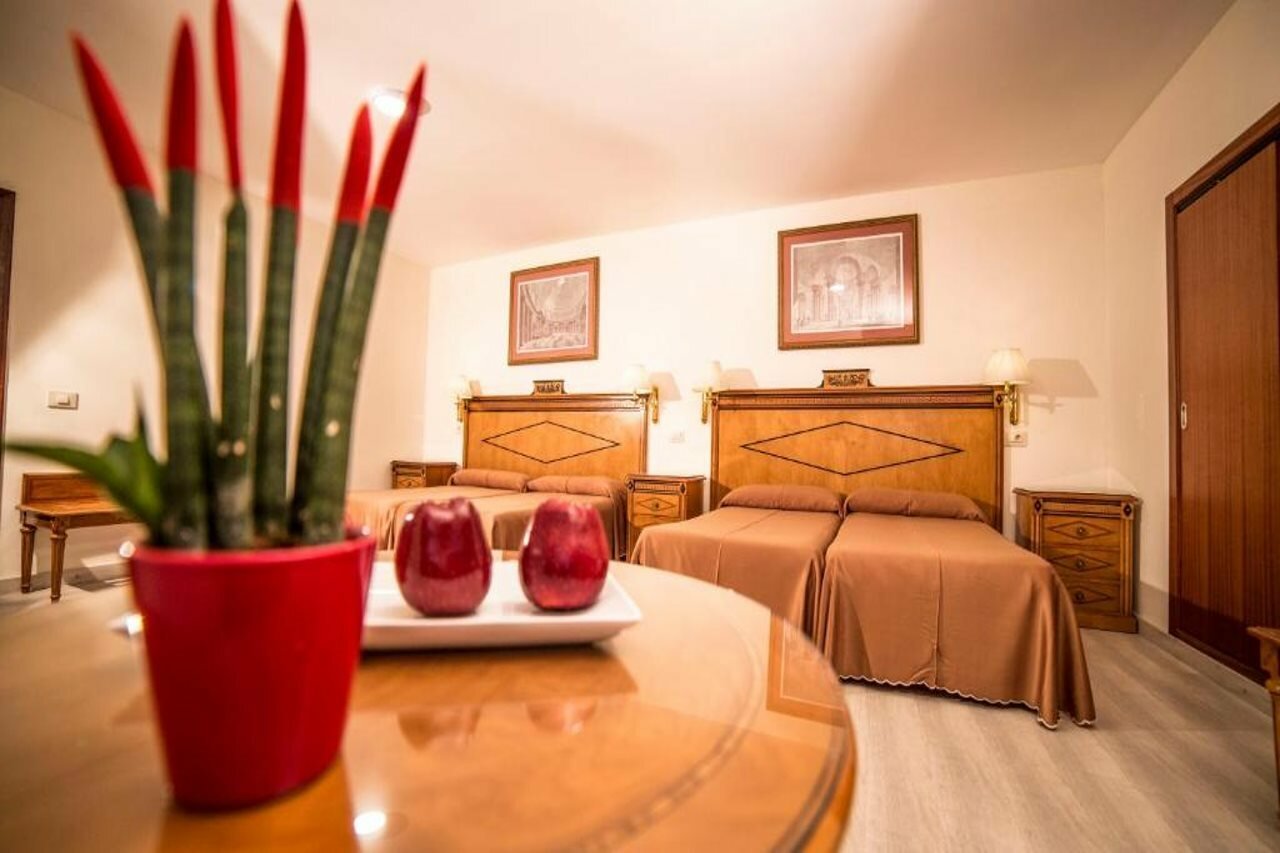 Фото Hotel Iberia