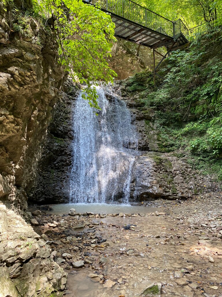 Waterfall Nikhaloy Waterfall, Chechen Republic, photo