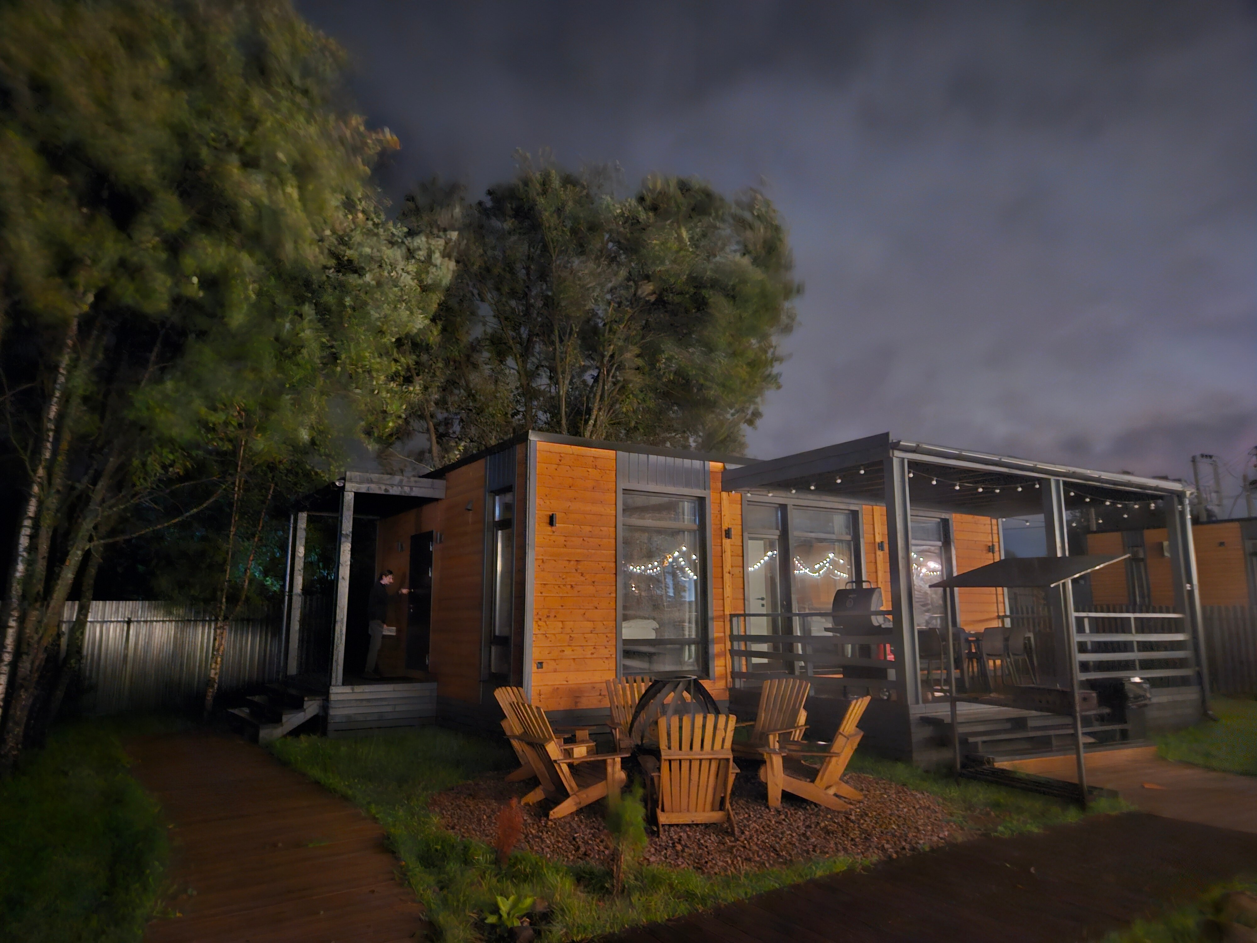 Фото Блэк Вилладж Фэмили