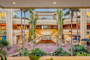 Гостиница Hyatt Regency Waikiki Beach Resort & SPA