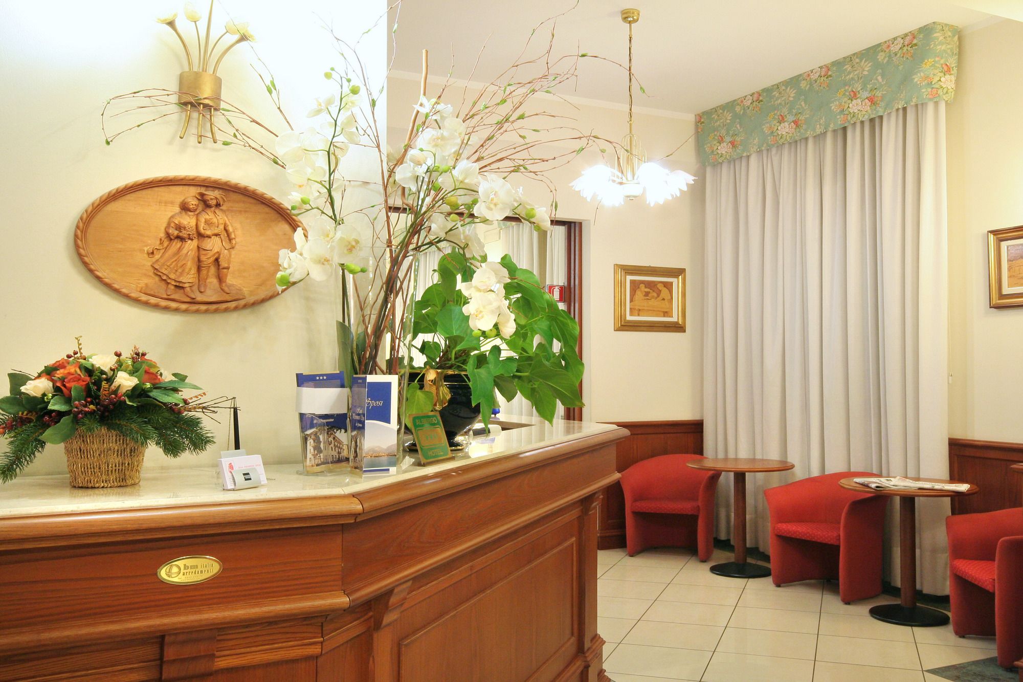 Фото отеля 2