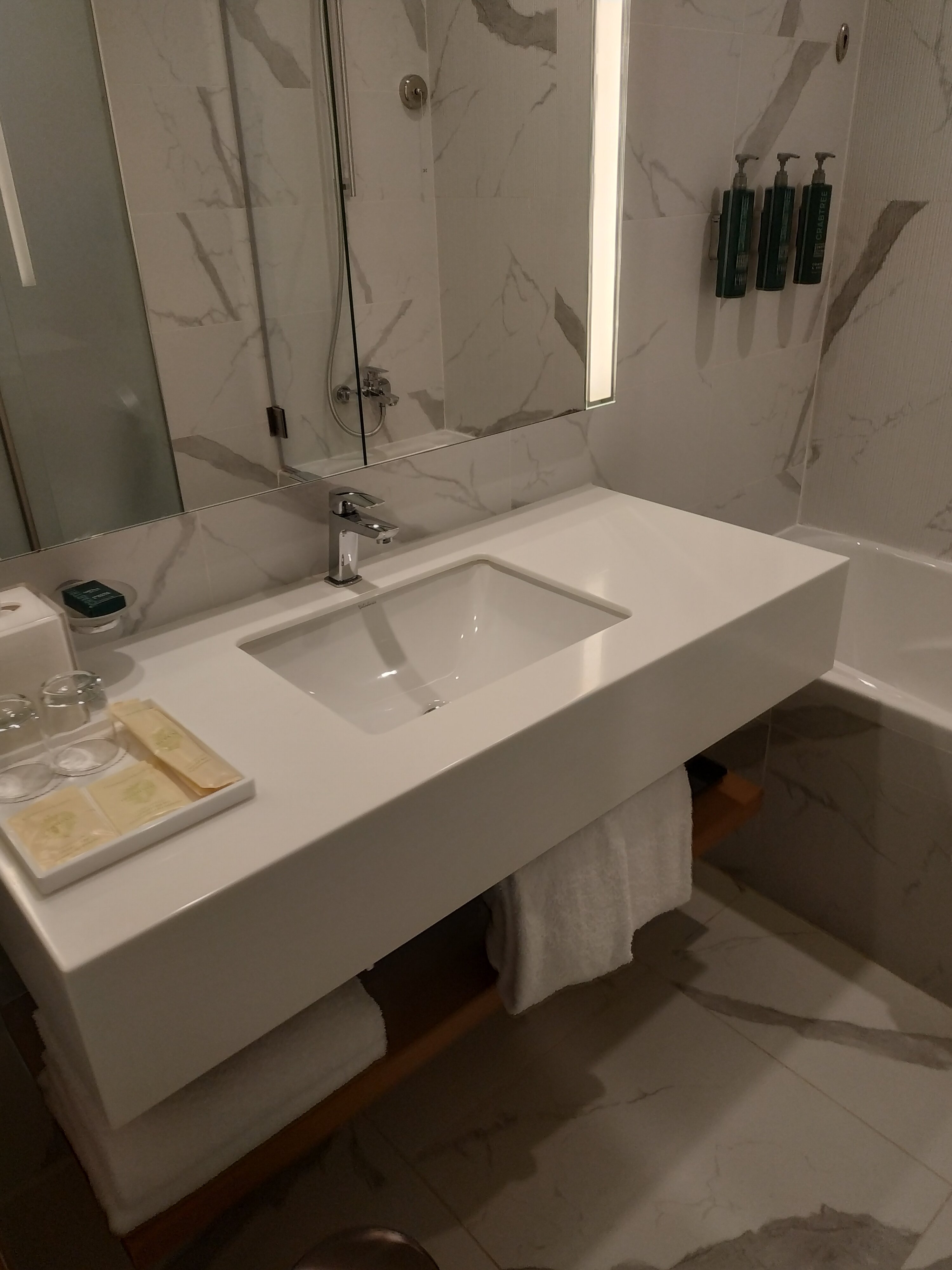 Фото DoubleTree by Hilton Fujairah City